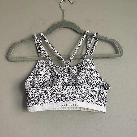Allfenix Patterned Sports Bra - Picture 2 of 3